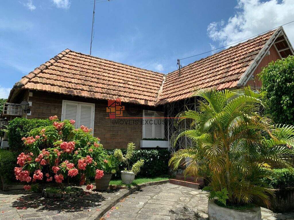Casa à venda no bairro Novo Gravatá: 