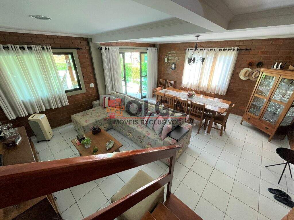 Casa à venda no bairro Santana: 