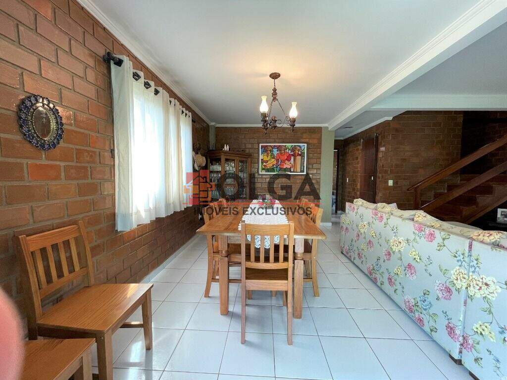 Casa à venda no bairro Santana: 