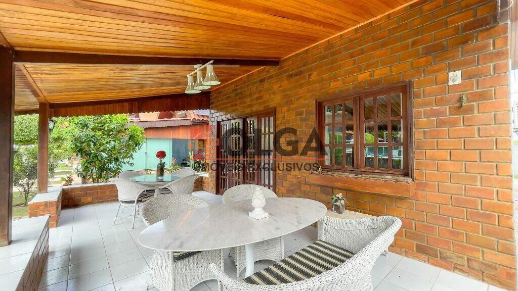 Casa à venda no bairro Santana: 