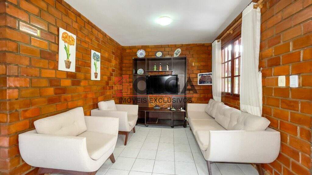 Casa à venda no bairro Santana: 