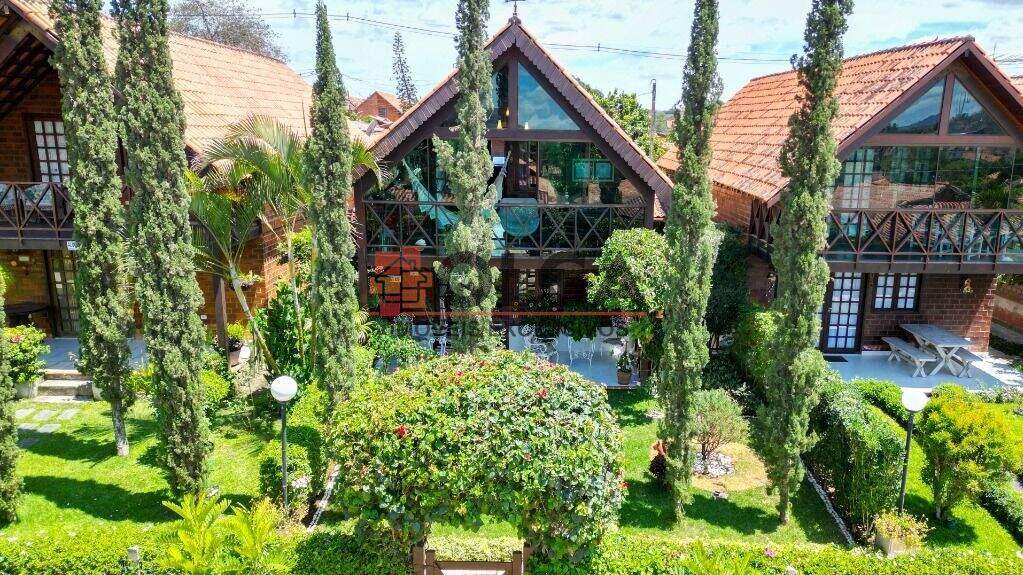 Casa à venda no bairro Santana: 