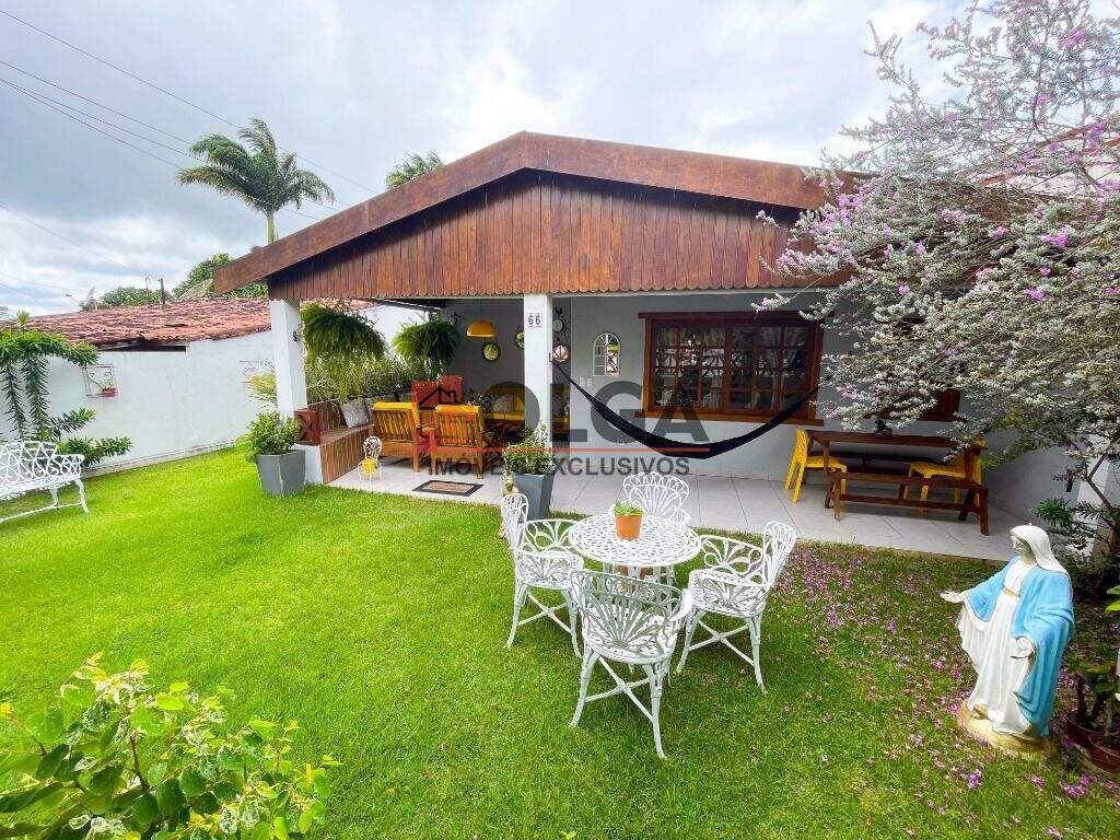 Casa à venda no bairro Novo Gravatá: 