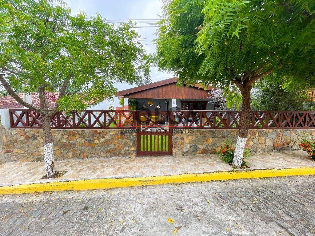 Casa à venda no bairro Novo Gravatá: 