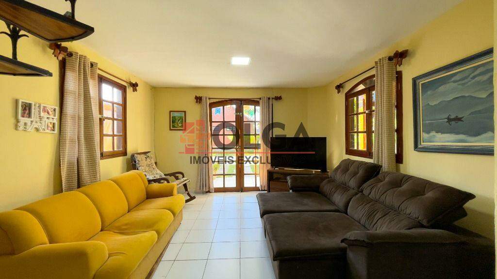 Casa à venda no bairro Santana: 