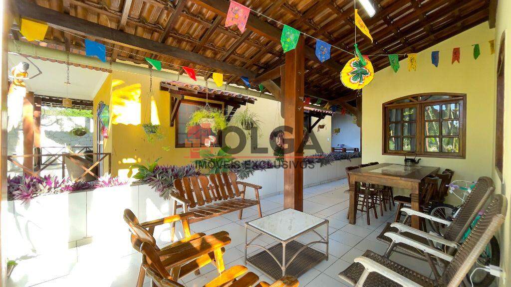 Casa à venda no bairro Santana: 