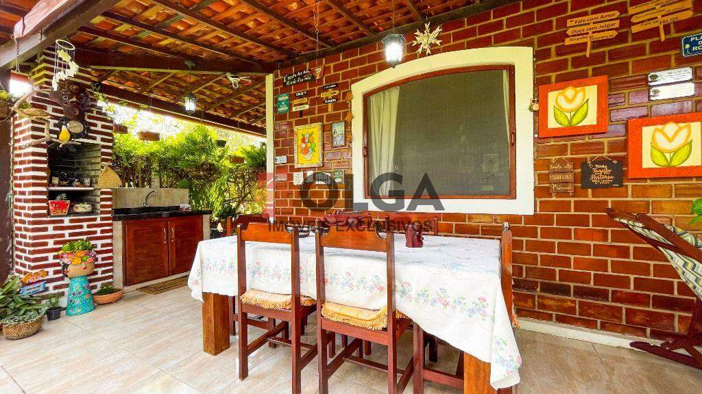 Casa à venda no bairro Santana: 