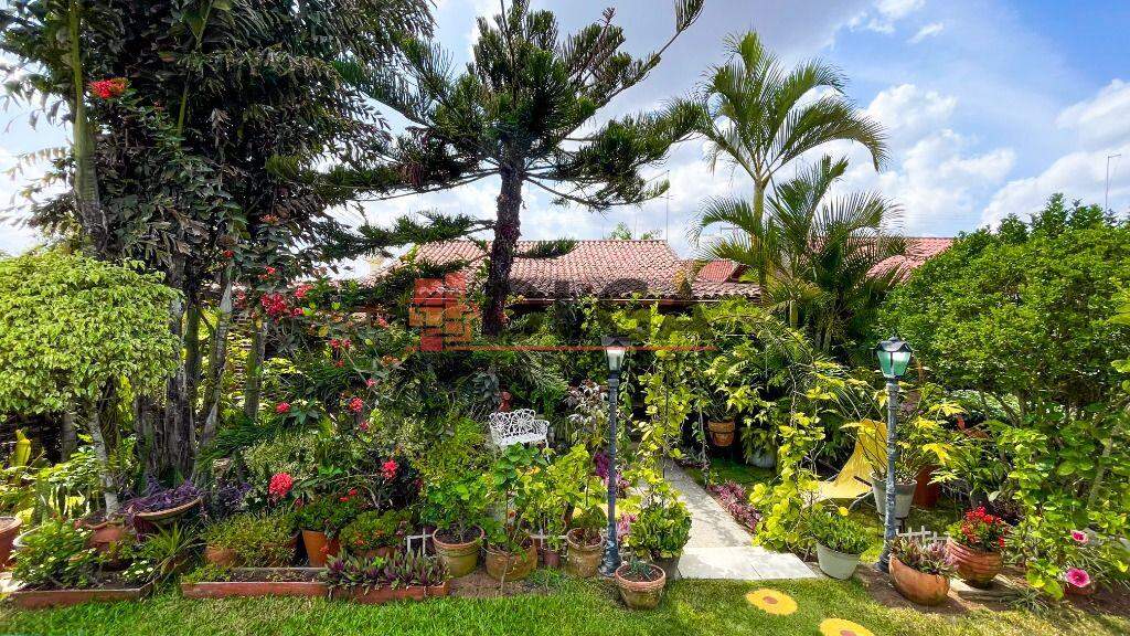 Casa à venda no bairro Santana: 