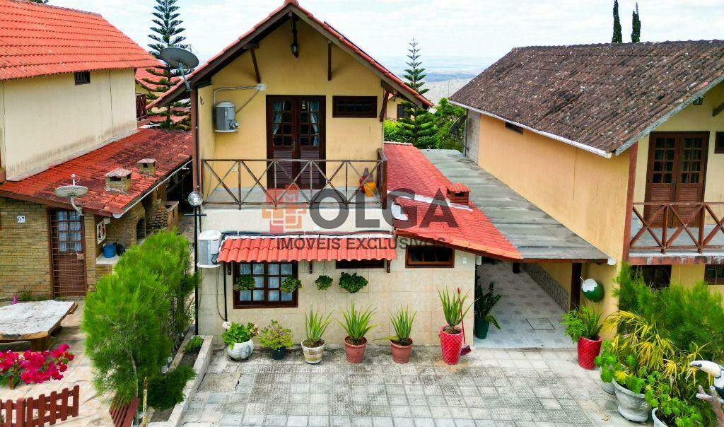 Casa à venda no bairro Santana: 