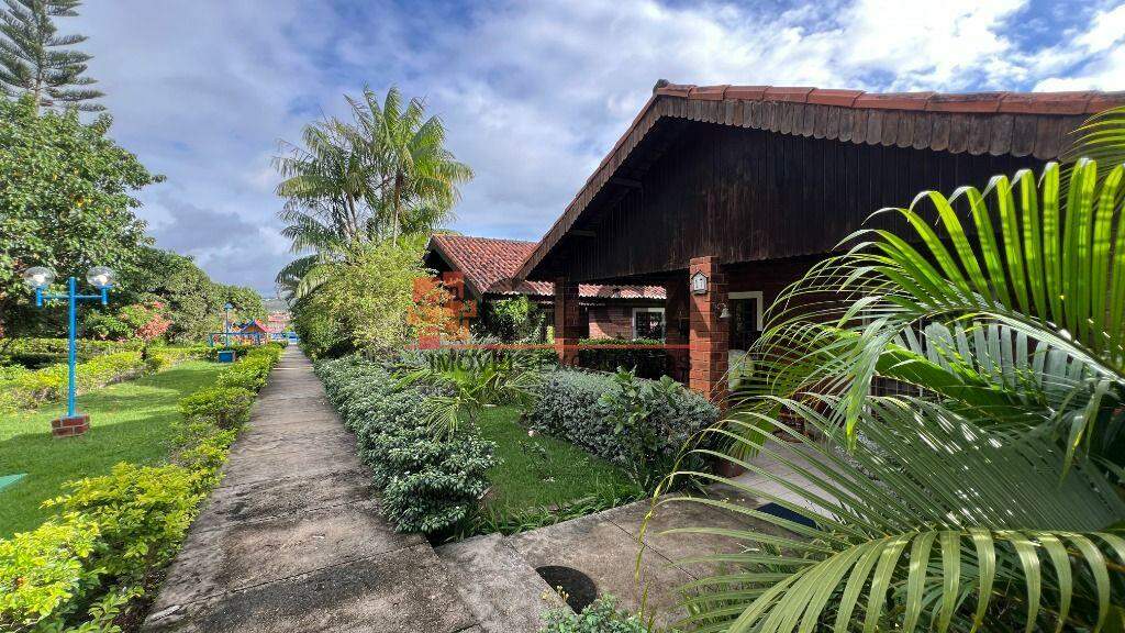 Casa à venda no bairro Santana: 