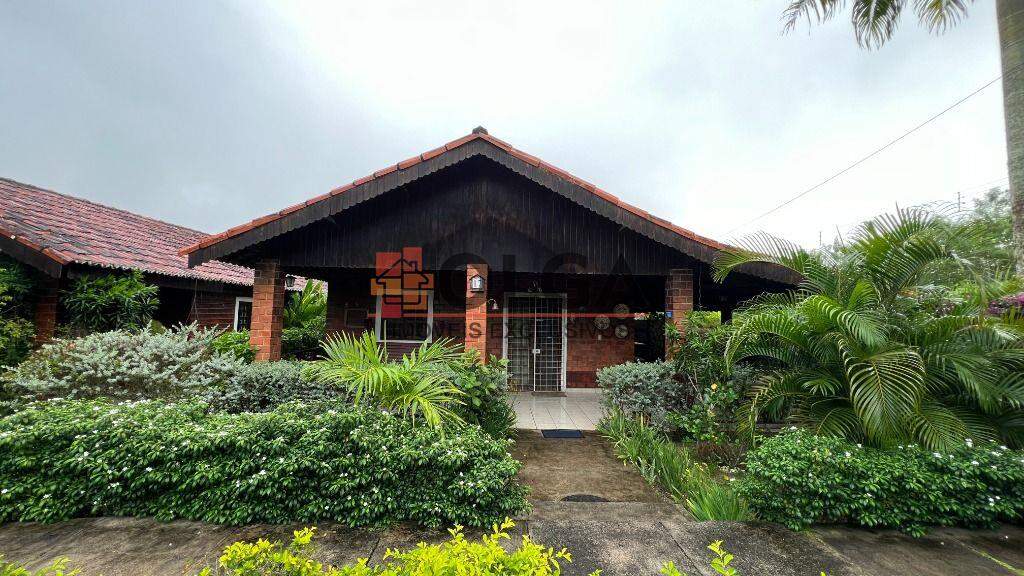 Casa à venda no bairro Santana: 