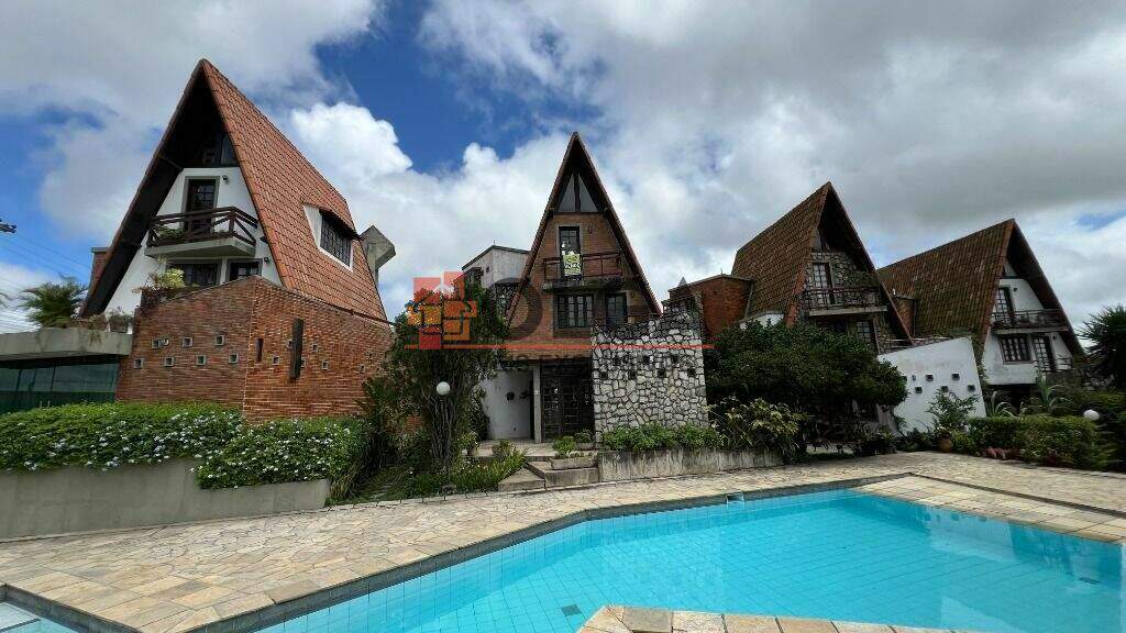 Casa à venda no bairro Alpes Suiços: 