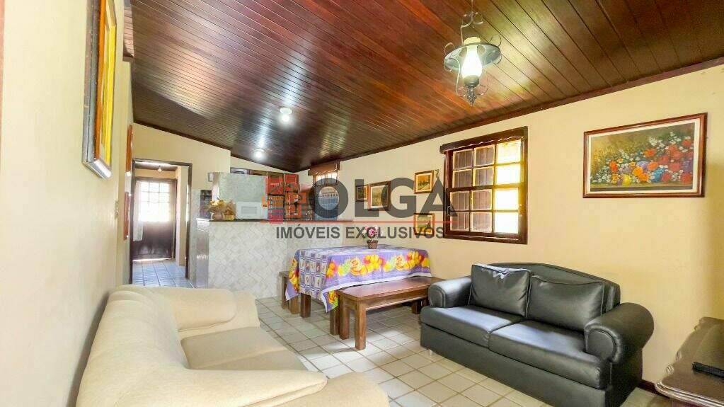Casa à venda no bairro Santana: 