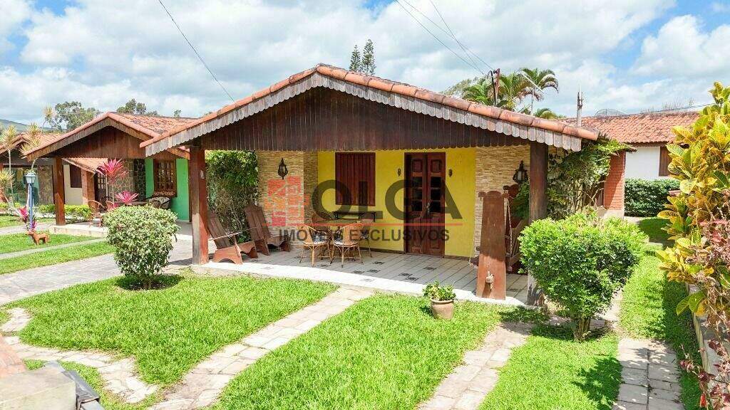 Casa à venda no bairro Santana: 