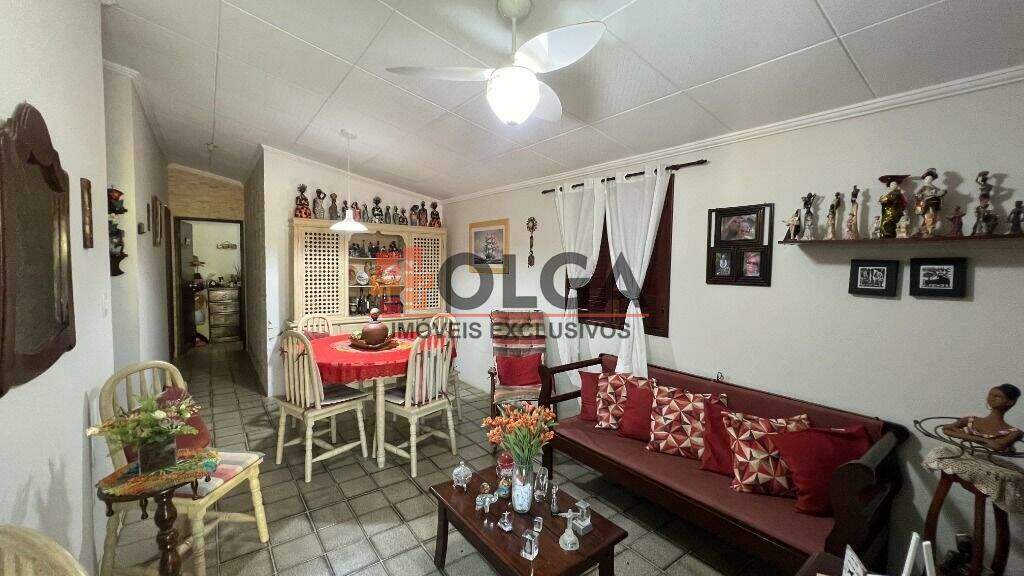 Casa à venda no bairro Santana: 