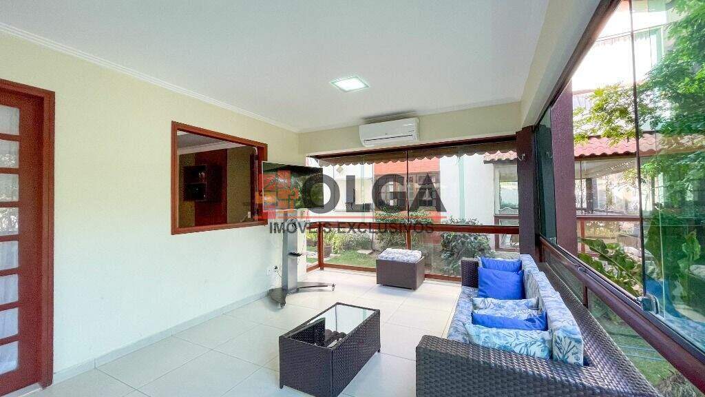 Casa à venda no bairro Santana: 