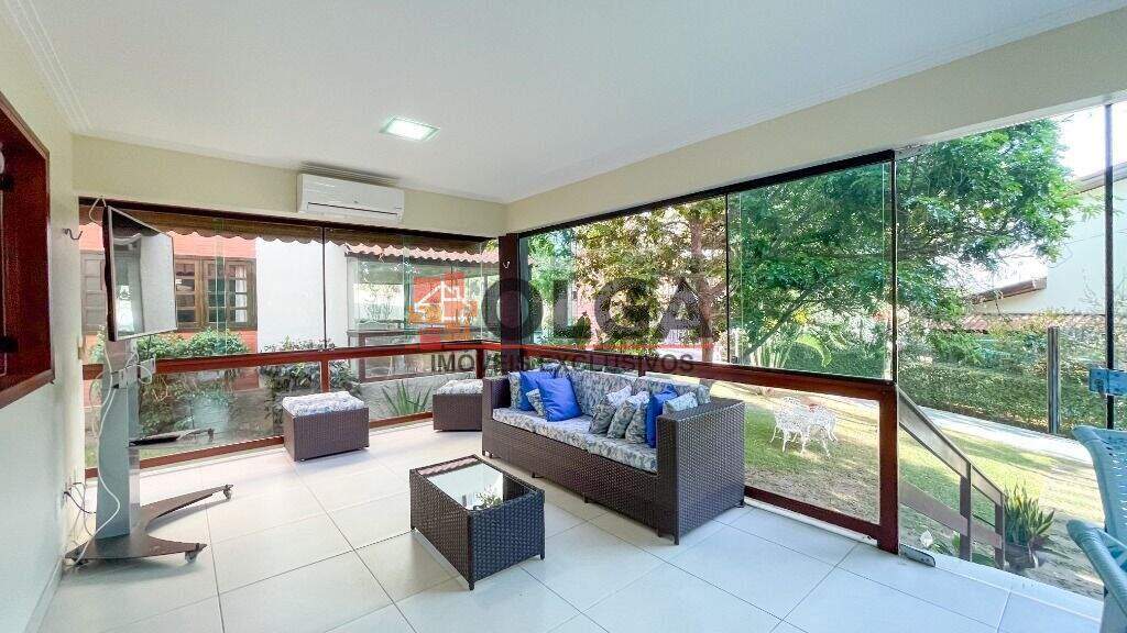 Casa à venda no bairro Santana: 