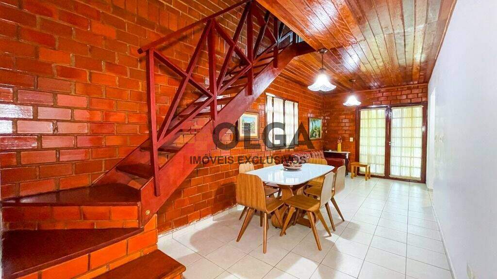 Casa à venda no bairro Santana: 