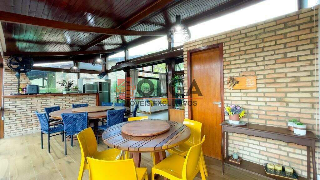 Casa à venda no bairro Santana: 