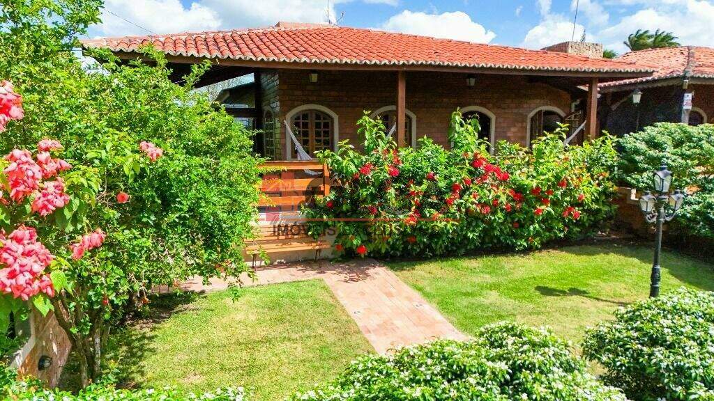 Casa à venda no bairro Novo Gravatá: 