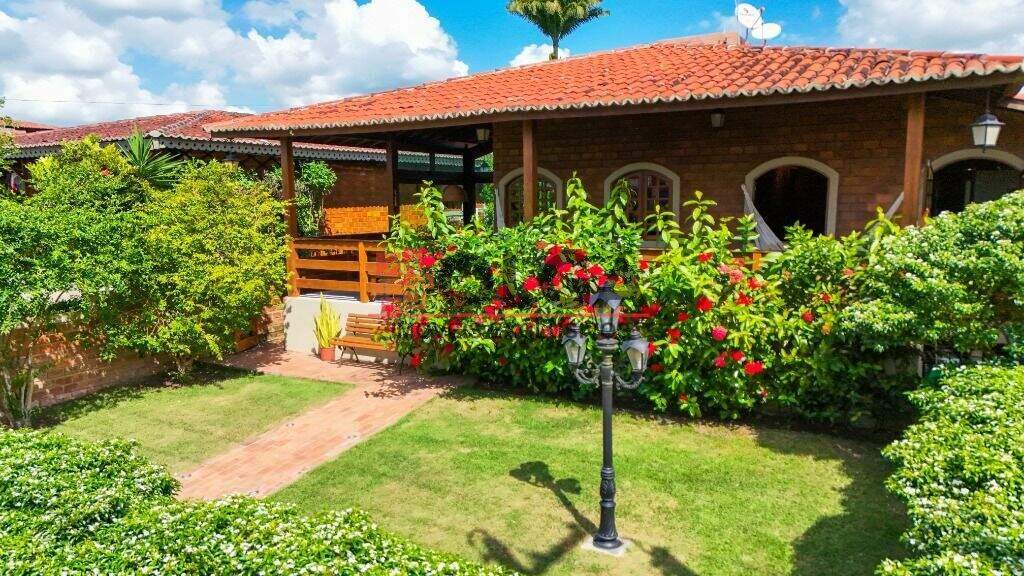Casa à venda no bairro Novo Gravatá: 