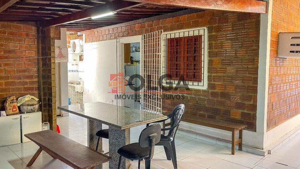 Casa à venda no bairro Santana: 