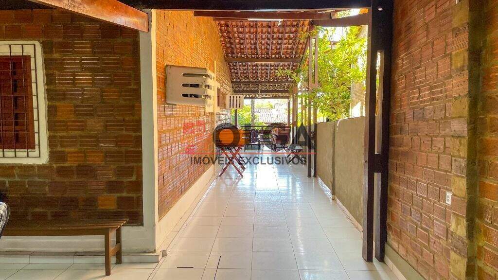 Casa à venda no bairro Santana: 