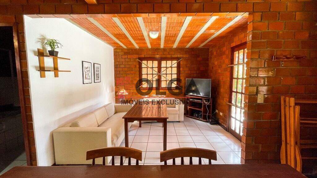 Casa à venda no bairro Santana: 