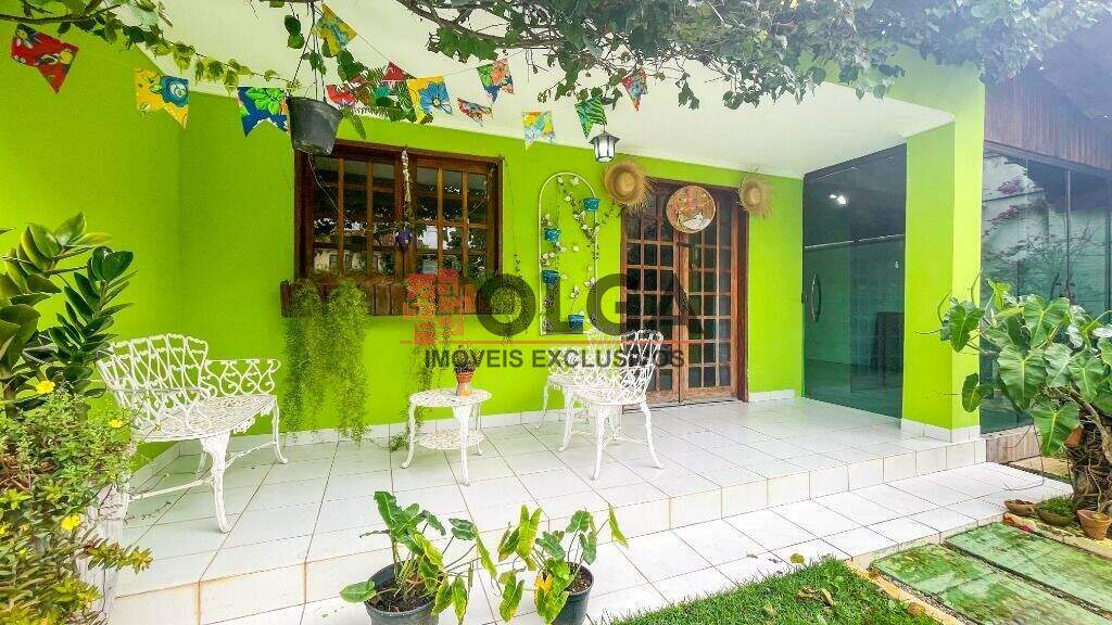Casa à venda no bairro Santana: 