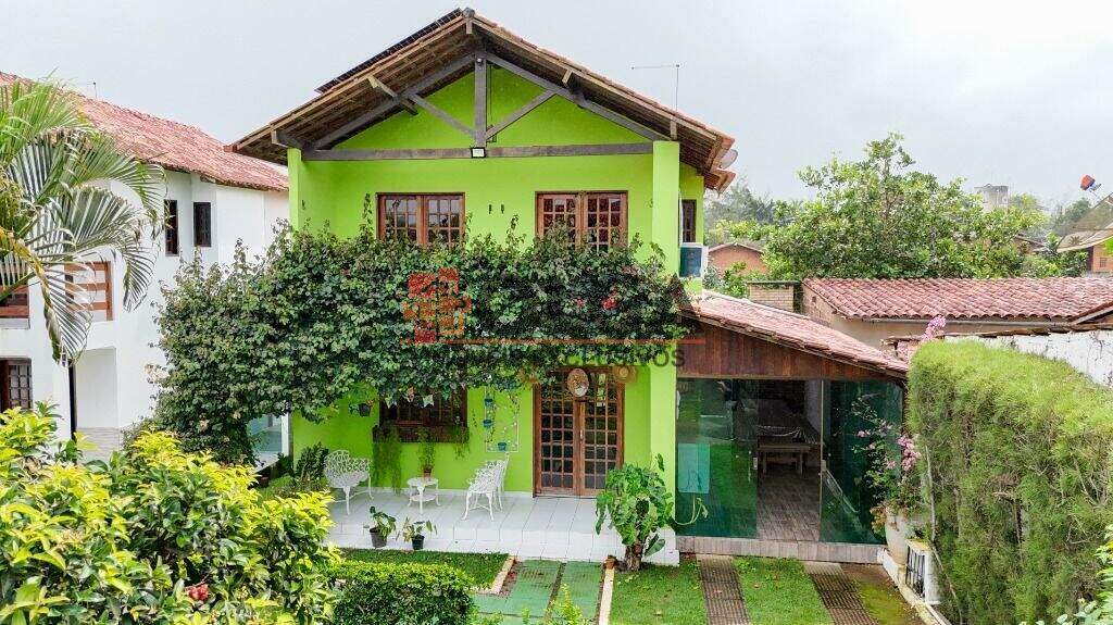 Casa à venda no bairro Santana: 