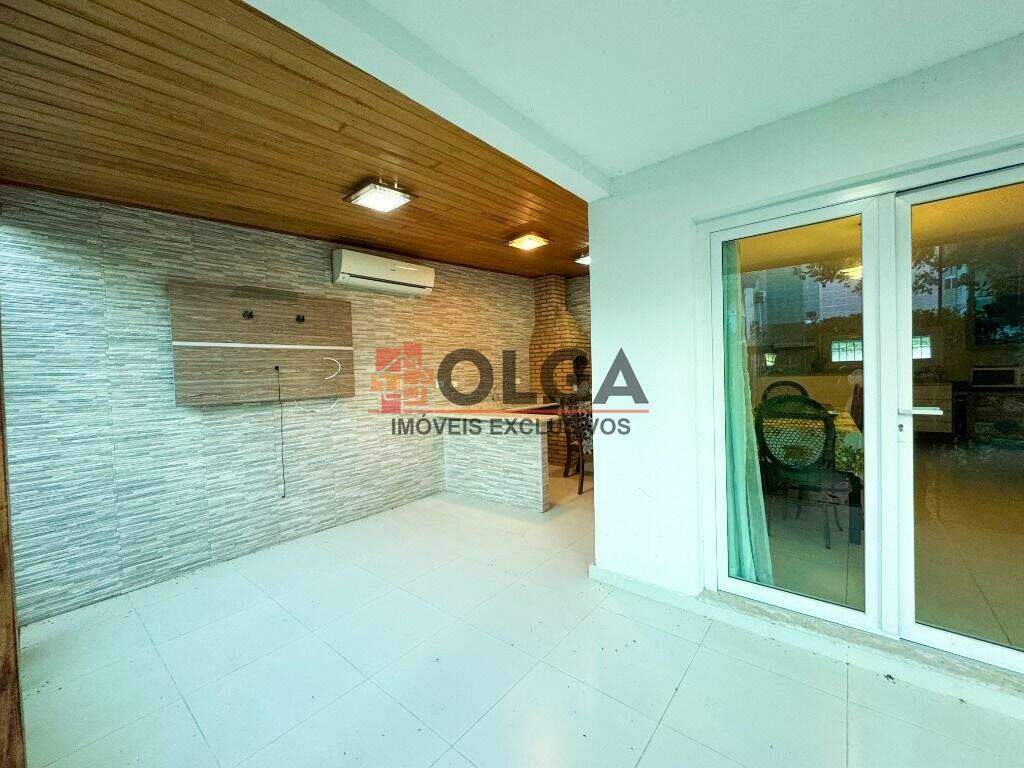 Casa à venda no bairro Novo Gravatá: 