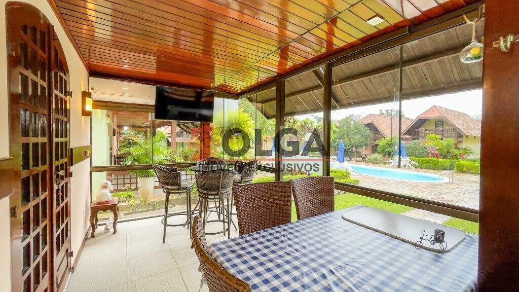 Casa à venda no bairro Santana: 