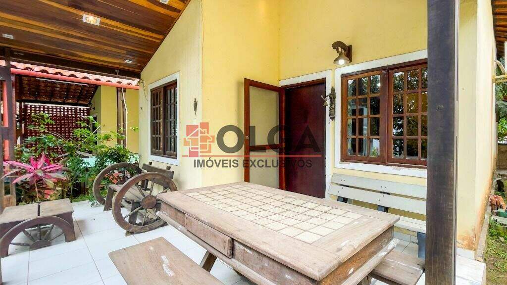 Casa à venda no bairro Santana: 