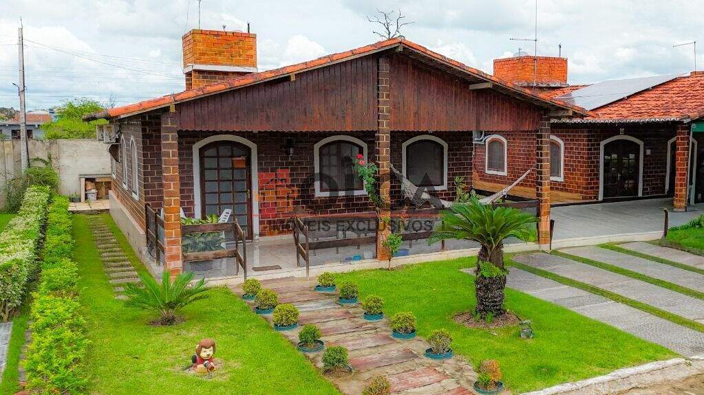 Casa à venda no bairro Santana: 