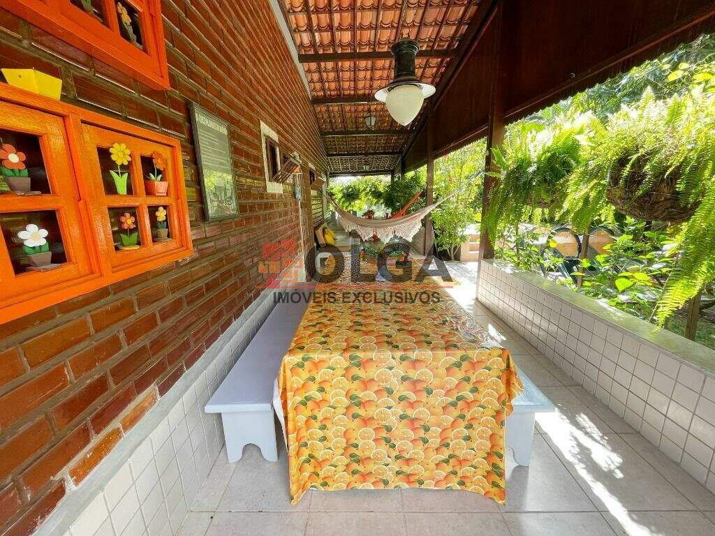 Casa à venda no bairro Santana: 