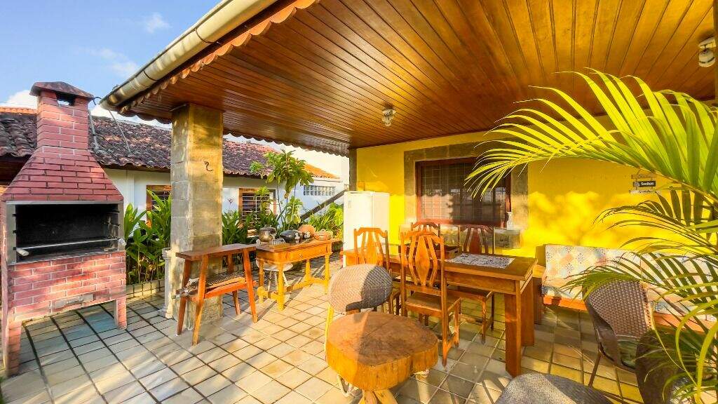 Casa à venda no bairro Porta Florada: 