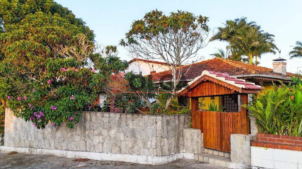 Casa à venda no bairro Porta Florada: 