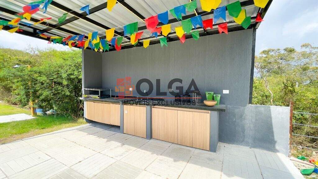 Casa à venda no bairro Novo Gravatá: 