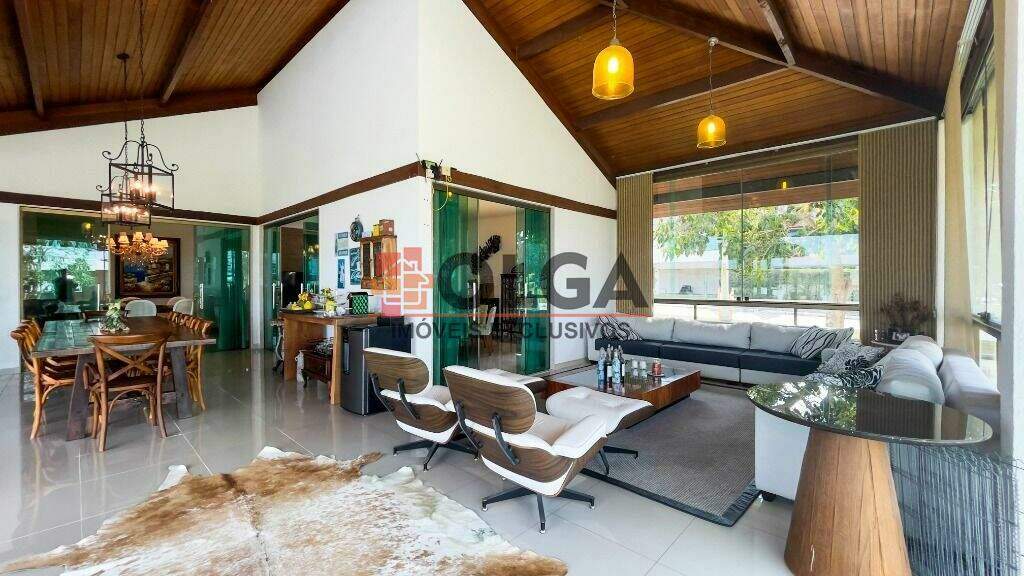 Casa à venda no bairro Santana: 