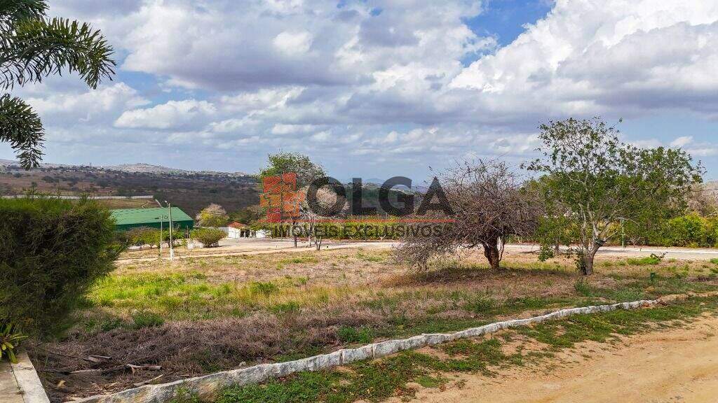Terreno à venda no bairro Santana: 
