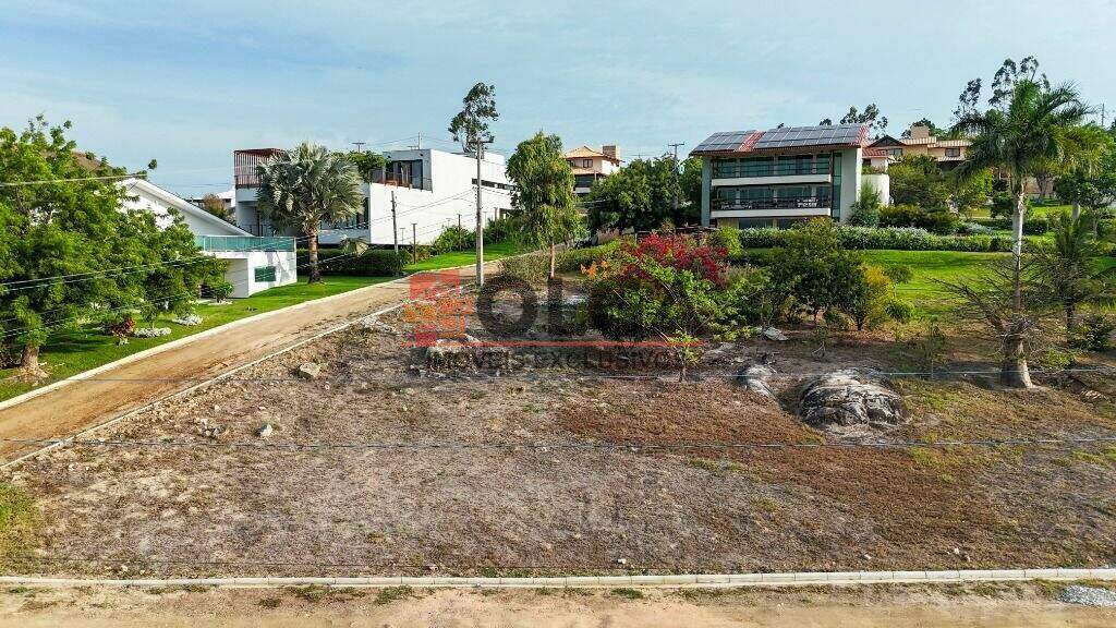 Terreno à venda no bairro Insurreição: 
