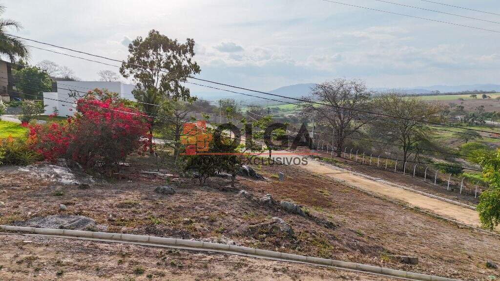 Terreno à venda no bairro Insurreição: 