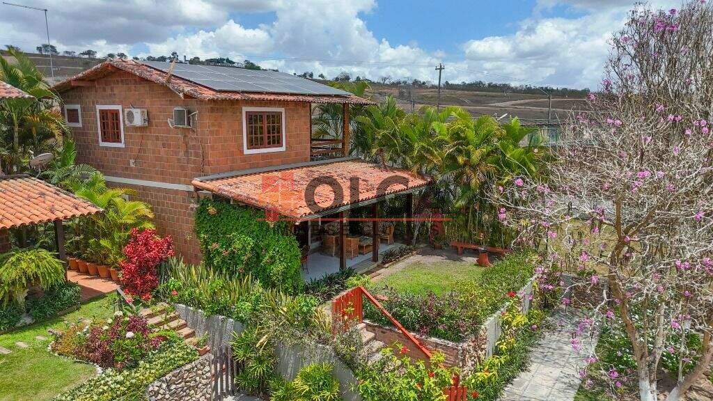 Casa à venda no bairro Santana: 