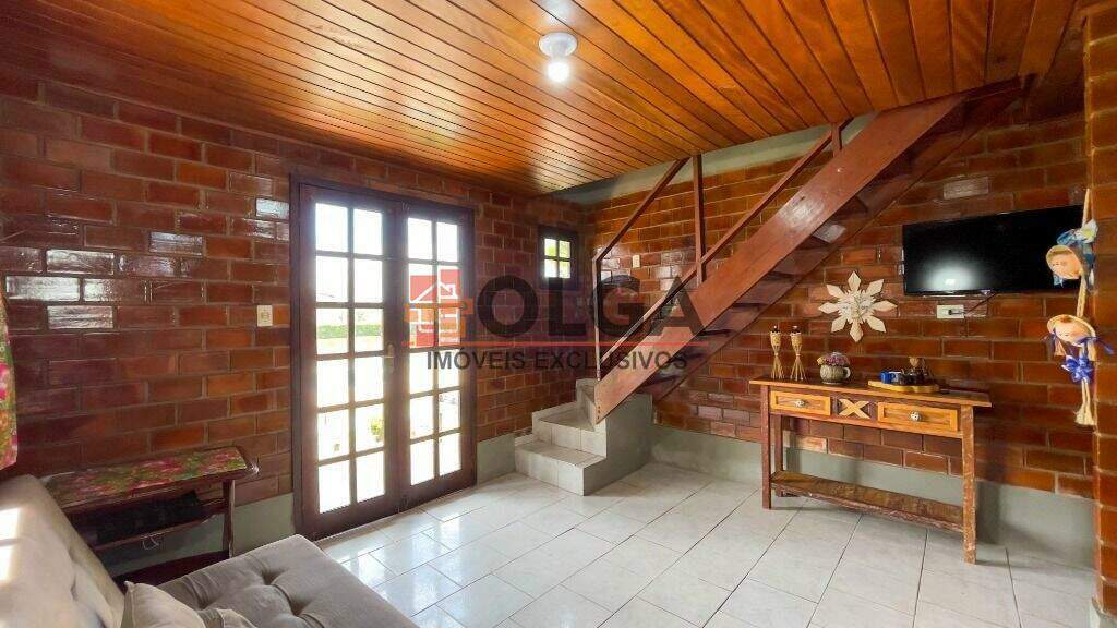 Casa à venda no bairro Santana: 