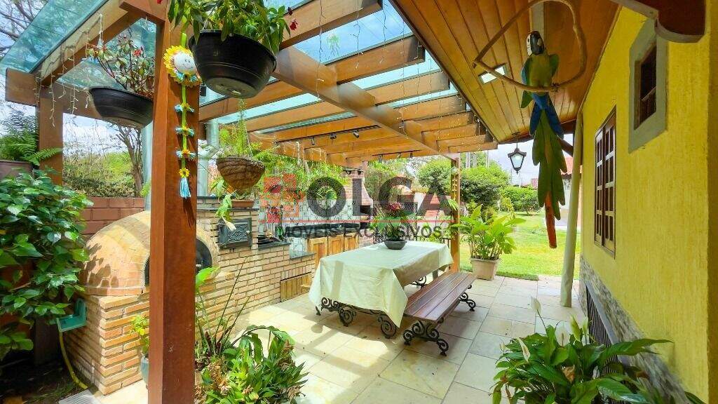 Casa à venda no bairro Santana: 