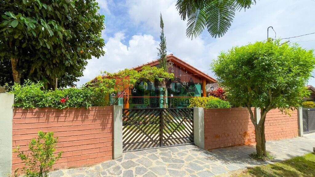 Casa à venda no bairro Santana: 