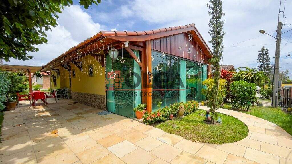 Casa à venda no bairro Santana: 
