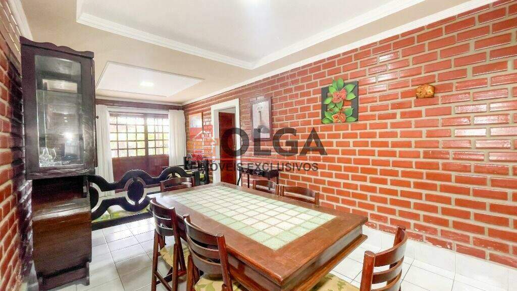 Casa à venda no bairro Santana: 