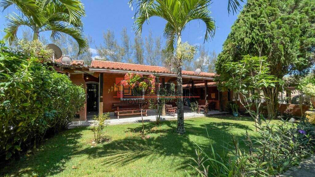 Casa à venda no bairro Santana: 