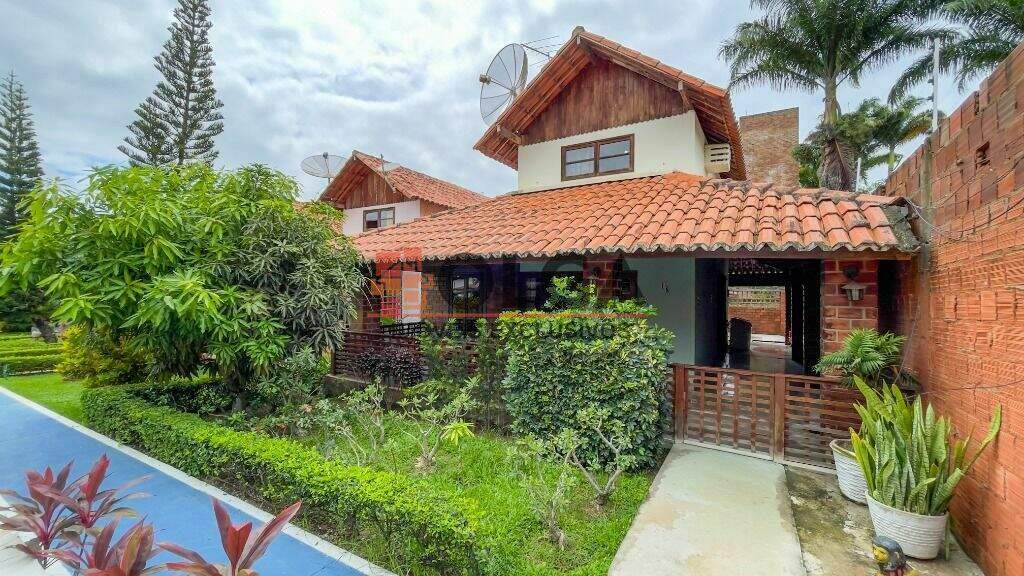 Casa à venda no bairro Santana: 